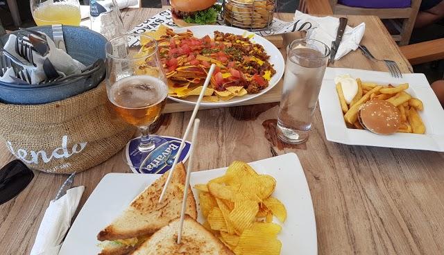 Friends Bar Restaurant